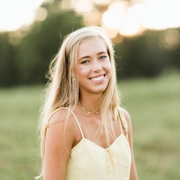 Meet your Posher, Paige - Picture 1 of 1